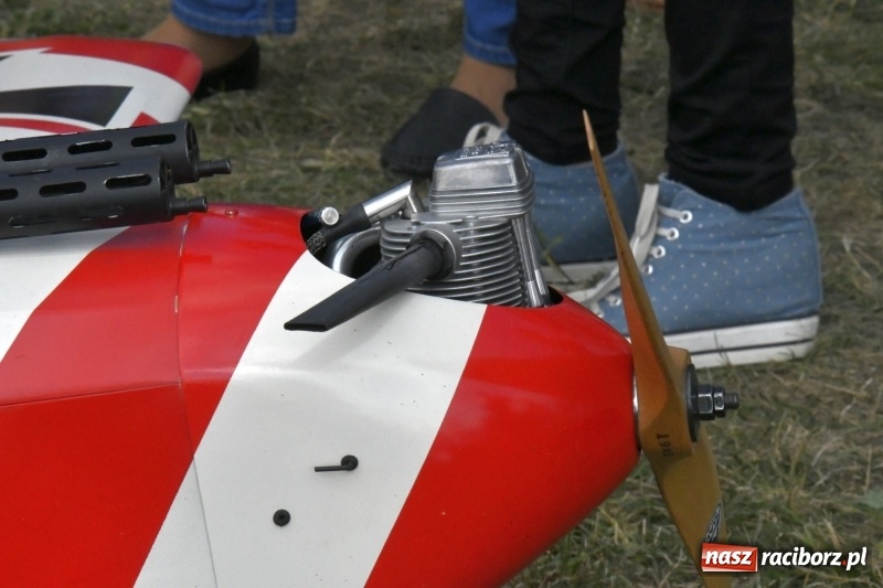 Zdjęcie w galerii na portalu naszraciborz.pl: XI Międzynarodowy Raciborski Piknik Modelarski zgomadził nad Ulgą tłumy. FOTO i WIDEO wiadomości z regionu