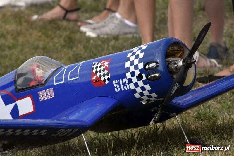 Zdjęcie w galerii na portalu naszraciborz.pl: XI Międzynarodowy Raciborski Piknik Modelarski zgomadził nad Ulgą tłumy. FOTO i WIDEO wiadomości z regionu