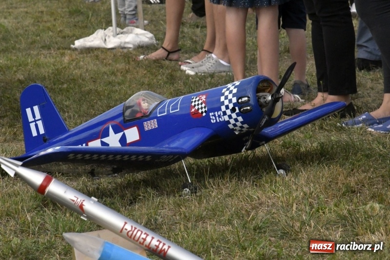 Zdjęcie w galerii na portalu naszraciborz.pl: XI Międzynarodowy Raciborski Piknik Modelarski zgomadził nad Ulgą tłumy. FOTO i WIDEO wiadomości z regionu