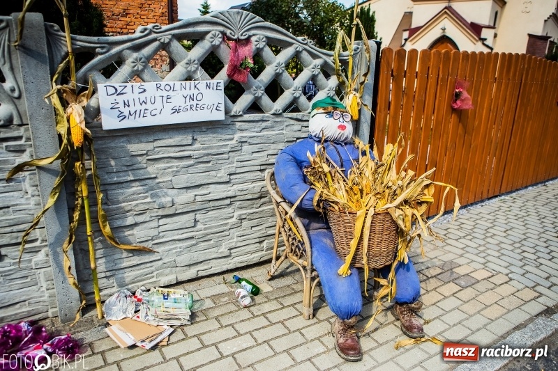 Zdjęcie w galerii na portalu naszraciborz.pl: Dożynki gminy Krzyżanowice. W Roszkowie jak na karnawale w Rio wiadomości z regionu