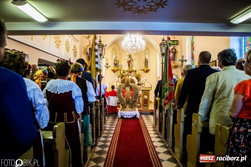 Zdjęcie w galerii na portalu naszraciborz.pl: Dożynki gminy Krzyżanowice. W Roszkowie jak na karnawale w Rio wiadomości z regionu