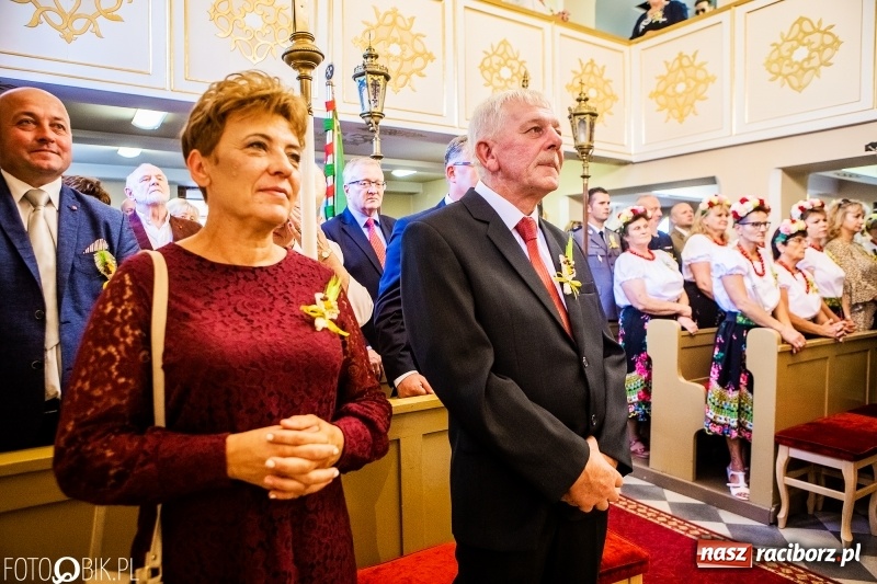 Zdjęcie w galerii na portalu naszraciborz.pl: Dożynki gminy Krzyżanowice. W Roszkowie jak na karnawale w Rio wiadomości z regionu