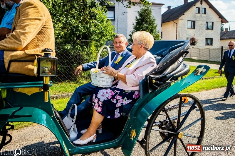 Zdjęcie w galerii na portalu naszraciborz.pl: Dożynki gminy Krzyżanowice. W Roszkowie jak na karnawale w Rio wiadomości z regionu