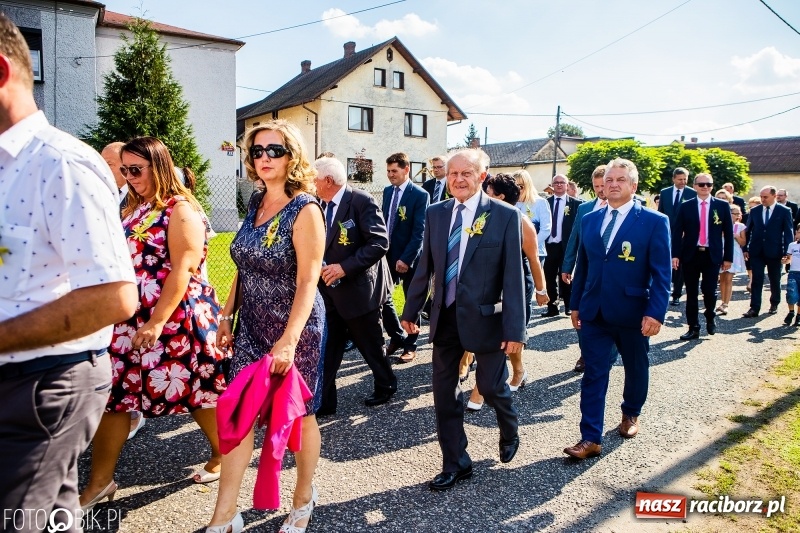 Zdjęcie w galerii na portalu naszraciborz.pl: Dożynki gminy Krzyżanowice. W Roszkowie jak na karnawale w Rio wiadomości z regionu