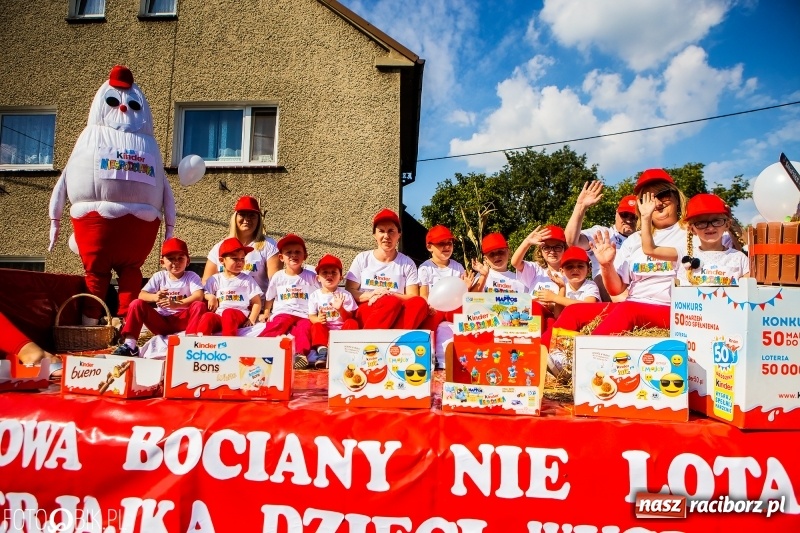 Zdjęcie w galerii na portalu naszraciborz.pl: Dożynki gminy Krzyżanowice. W Roszkowie jak na karnawale w Rio wiadomości z regionu