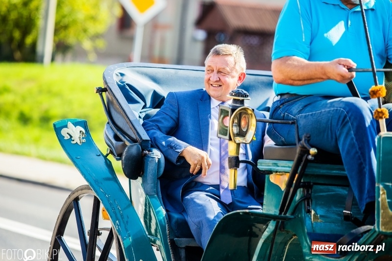 Zdjęcie w galerii na portalu naszraciborz.pl: Dożynki gminy Krzyżanowice. W Roszkowie jak na karnawale w Rio wiadomości z regionu