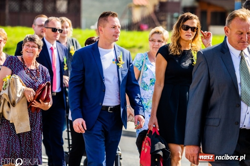 Zdjęcie w galerii na portalu naszraciborz.pl: Dożynki gminy Krzyżanowice. W Roszkowie jak na karnawale w Rio wiadomości z regionu