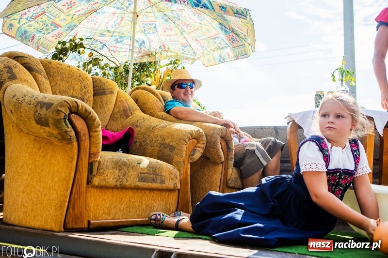 Zdjęcie w galerii na portalu naszraciborz.pl: Dożynki gminy Krzyżanowice. W Roszkowie jak na karnawale w Rio wiadomości z regionu