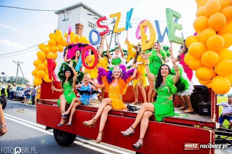 Zdjęcie w galerii na portalu naszraciborz.pl: Dożynki gminy Krzyżanowice. W Roszkowie jak na karnawale w Rio wiadomości z regionu
