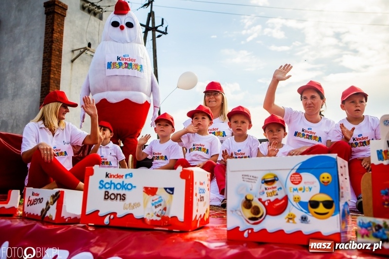 Zdjęcie w galerii na portalu naszraciborz.pl: Dożynki gminy Krzyżanowice. W Roszkowie jak na karnawale w Rio wiadomości z regionu