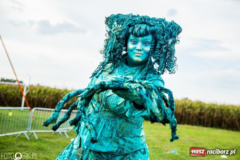 Zdjęcie w galerii na portalu naszraciborz.pl: Dożynki gminy Krzyżanowice. W Roszkowie jak na karnawale w Rio wiadomości z regionu