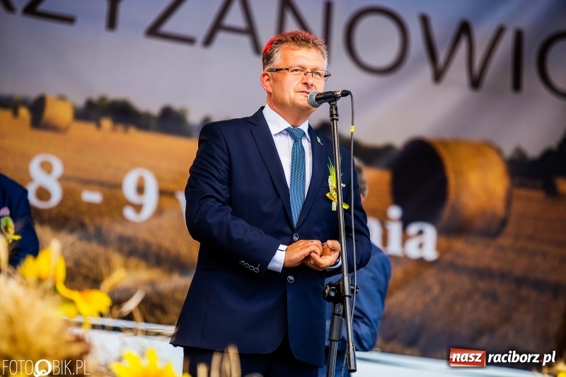 Zdjęcie w galerii na portalu naszraciborz.pl: Dożynki gminy Krzyżanowice. W Roszkowie jak na karnawale w Rio wiadomości z regionu