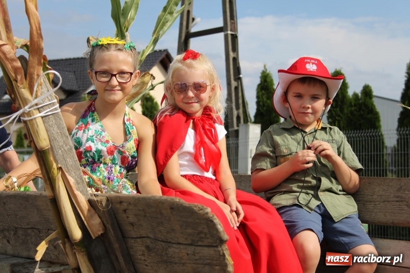 Zdjęcie w galerii na portalu naszraciborz.pl: Rowerowe dożynki w Modzurowie FOTO wiadomości z regionu