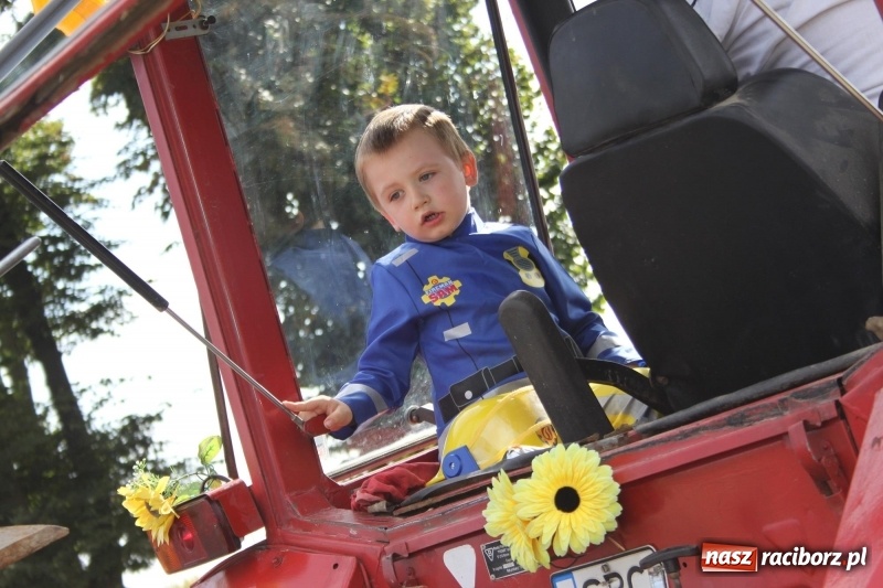 Zdjęcie w galerii na portalu naszraciborz.pl: Rowerowe dożynki w Modzurowie FOTO wiadomości z regionu
