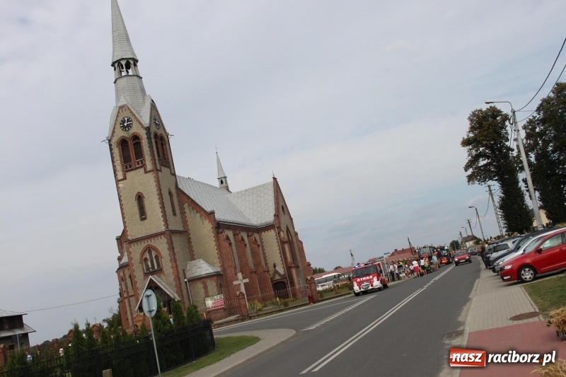 Zdjęcie w galerii na portalu naszraciborz.pl: Rowerowe dożynki w Modzurowie FOTO wiadomości z regionu