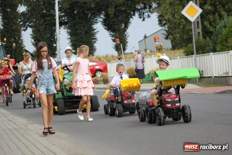 Zdjęcie w galerii na portalu naszraciborz.pl: Rowerowe dożynki w Modzurowie FOTO wiadomości z regionu