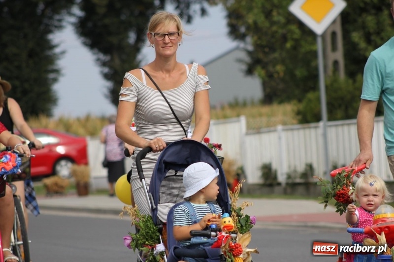 Zdjęcie w galerii na portalu naszraciborz.pl: Rowerowe dożynki w Modzurowie FOTO wiadomości z regionu