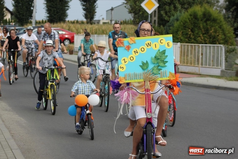 Zdjęcie w galerii na portalu naszraciborz.pl: Rowerowe dożynki w Modzurowie FOTO wiadomości z regionu