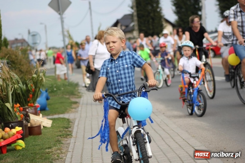 Zdjęcie w galerii na portalu naszraciborz.pl: Rowerowe dożynki w Modzurowie FOTO wiadomości z regionu