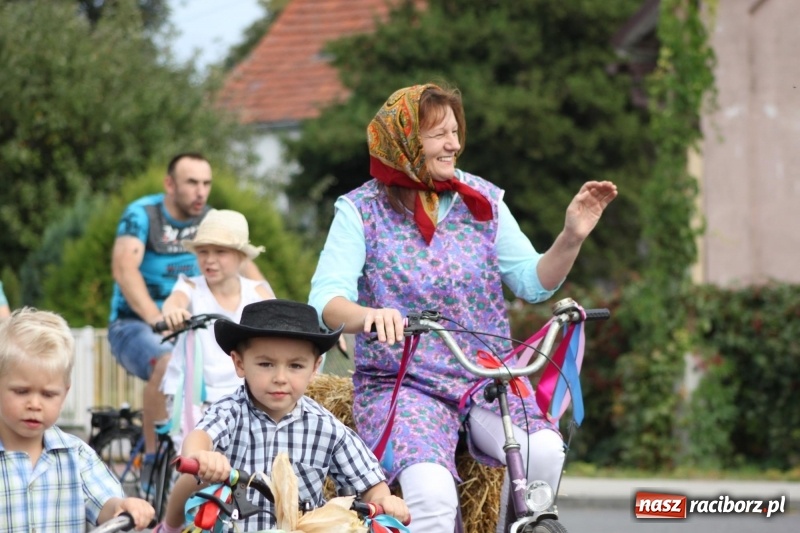 Zdjęcie w galerii na portalu naszraciborz.pl: Rowerowe dożynki w Modzurowie FOTO wiadomości z regionu