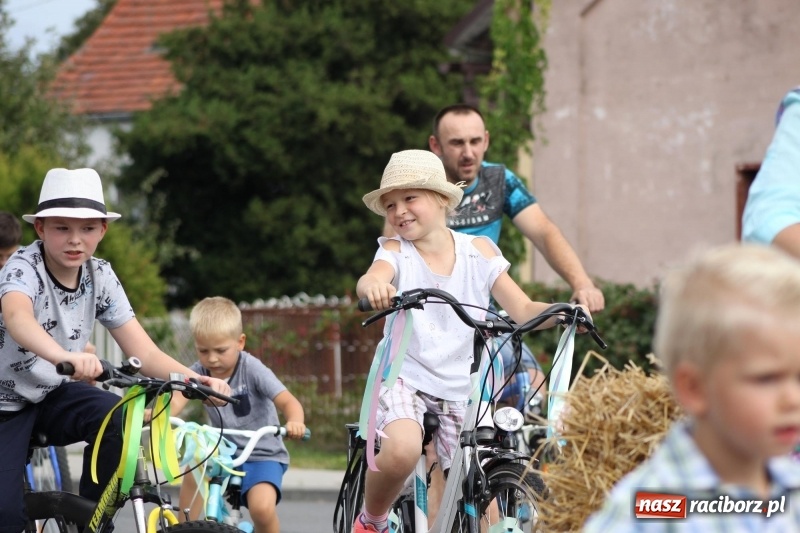 Zdjęcie w galerii na portalu naszraciborz.pl: Rowerowe dożynki w Modzurowie FOTO wiadomości z regionu