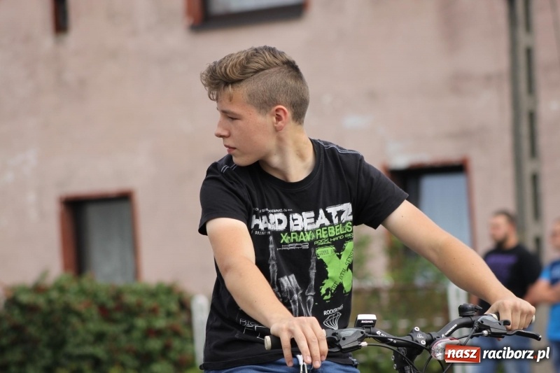 Zdjęcie w galerii na portalu naszraciborz.pl: Rowerowe dożynki w Modzurowie FOTO wiadomości z regionu