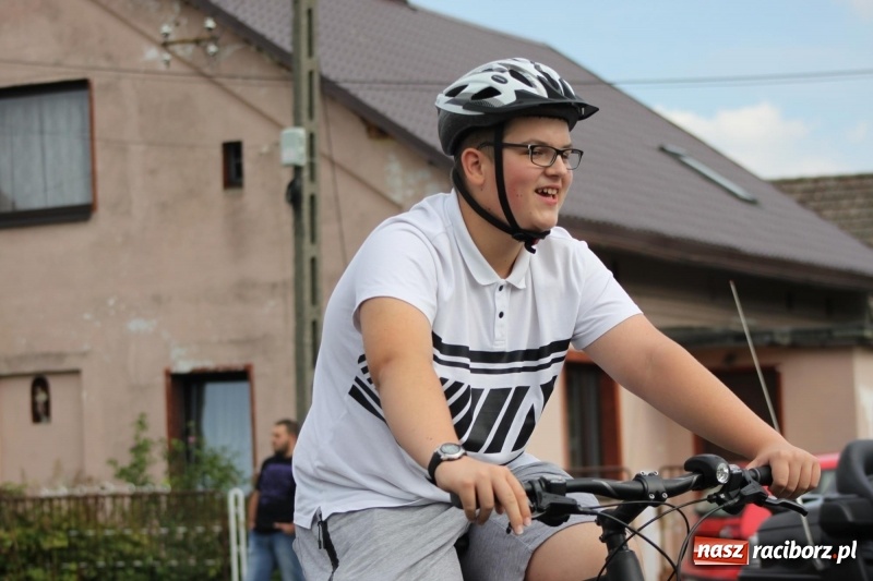 Zdjęcie w galerii na portalu naszraciborz.pl: Rowerowe dożynki w Modzurowie FOTO wiadomości z regionu