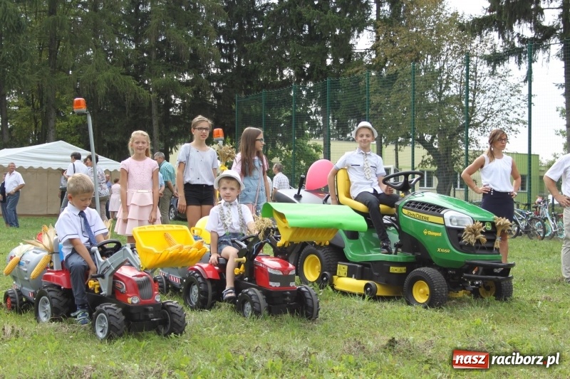 Zdjęcie w galerii na portalu naszraciborz.pl: Rowerowe dożynki w Modzurowie FOTO wiadomości z regionu