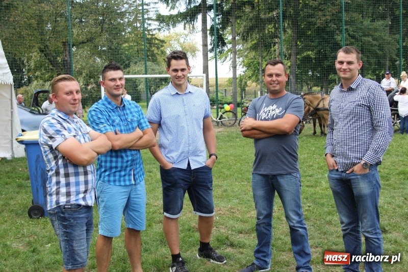 Zdjęcie w galerii na portalu naszraciborz.pl: Rowerowe dożynki w Modzurowie FOTO wiadomości z regionu