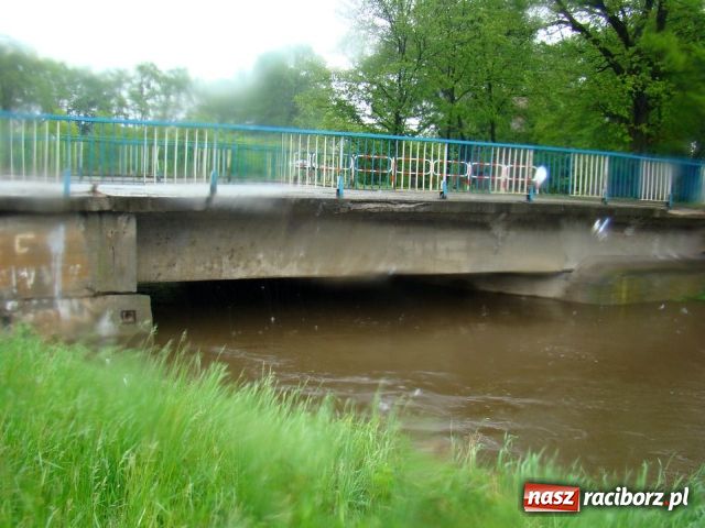 Zdjęcie w galerii na portalu naszraciborz.pl: Mieszkańcy zdenerwowani - Rybnik zalewa wiadomości z regionu