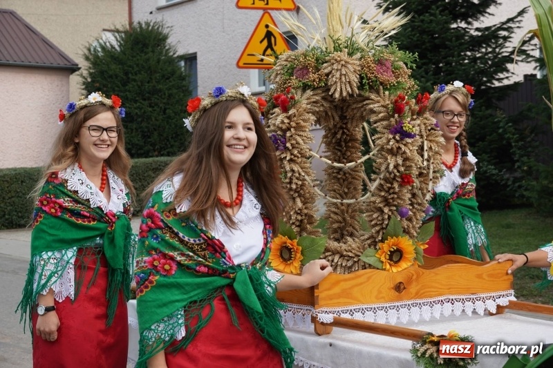 Zdjęcie w galerii na portalu naszraciborz.pl: Dożynki w Gamowie. Rodzinne dziękowanie za plony  wiadomości z regionu