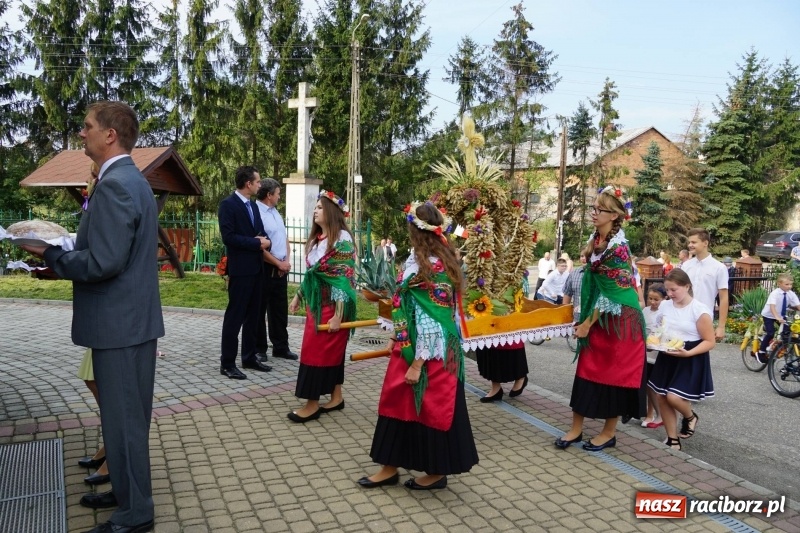 Zdjęcie w galerii na portalu naszraciborz.pl: Dożynki w Gamowie. Rodzinne dziękowanie za plony  wiadomości z regionu