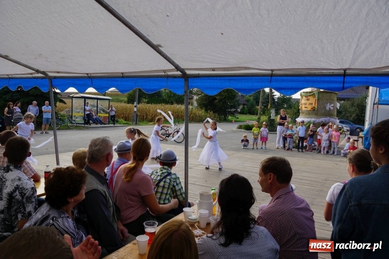 Zdjęcie w galerii na portalu naszraciborz.pl: Dożynki w Gamowie. Rodzinne dziękowanie za plony  wiadomości z regionu