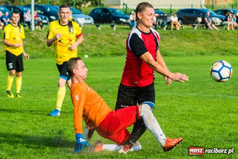 Zdjęcie w galerii na portalu naszraciborz.pl: Pewność siebie bywa zgubna. Brzezie pierwszym pogromcą Nowej Wsi wiadomości z regionu