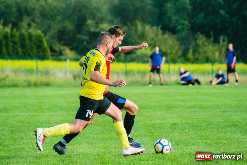 Zdjęcie w galerii na portalu naszraciborz.pl: Pewność siebie bywa zgubna. Brzezie pierwszym pogromcą Nowej Wsi wiadomości z regionu