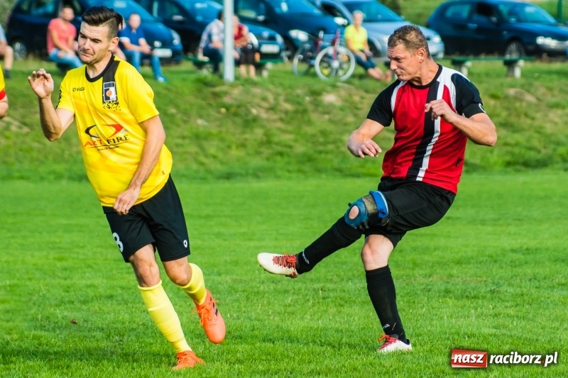 Zdjęcie w galerii na portalu naszraciborz.pl: Pewność siebie bywa zgubna. Brzezie pierwszym pogromcą Nowej Wsi wiadomości z regionu