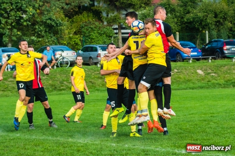 Zdjęcie w galerii na portalu naszraciborz.pl: Pewność siebie bywa zgubna. Brzezie pierwszym pogromcą Nowej Wsi wiadomości z regionu