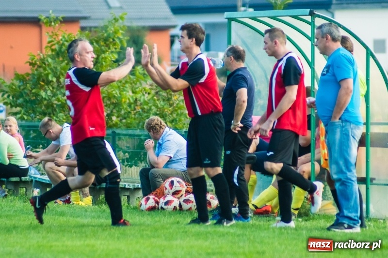 Zdjęcie w galerii na portalu naszraciborz.pl: Pewność siebie bywa zgubna. Brzezie pierwszym pogromcą Nowej Wsi wiadomości z regionu