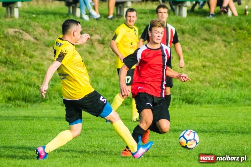 Zdjęcie w galerii na portalu naszraciborz.pl: Pewność siebie bywa zgubna. Brzezie pierwszym pogromcą Nowej Wsi wiadomości z regionu