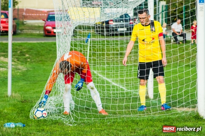 Zdjęcie w galerii na portalu naszraciborz.pl: Pewność siebie bywa zgubna. Brzezie pierwszym pogromcą Nowej Wsi wiadomości z regionu