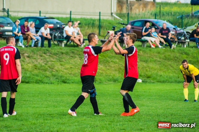 Zdjęcie w galerii na portalu naszraciborz.pl: Pewność siebie bywa zgubna. Brzezie pierwszym pogromcą Nowej Wsi wiadomości z regionu