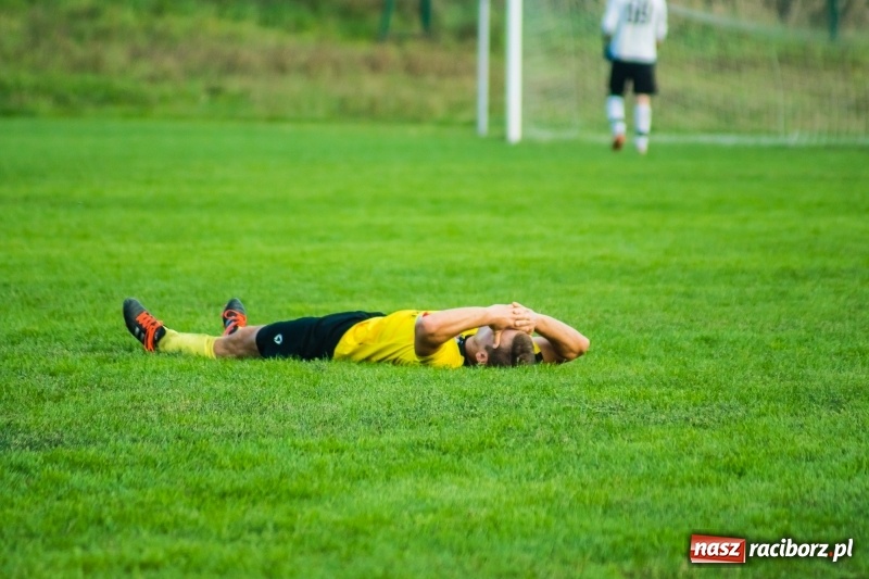 Zdjęcie w galerii na portalu naszraciborz.pl: Pewność siebie bywa zgubna. Brzezie pierwszym pogromcą Nowej Wsi wiadomości z regionu