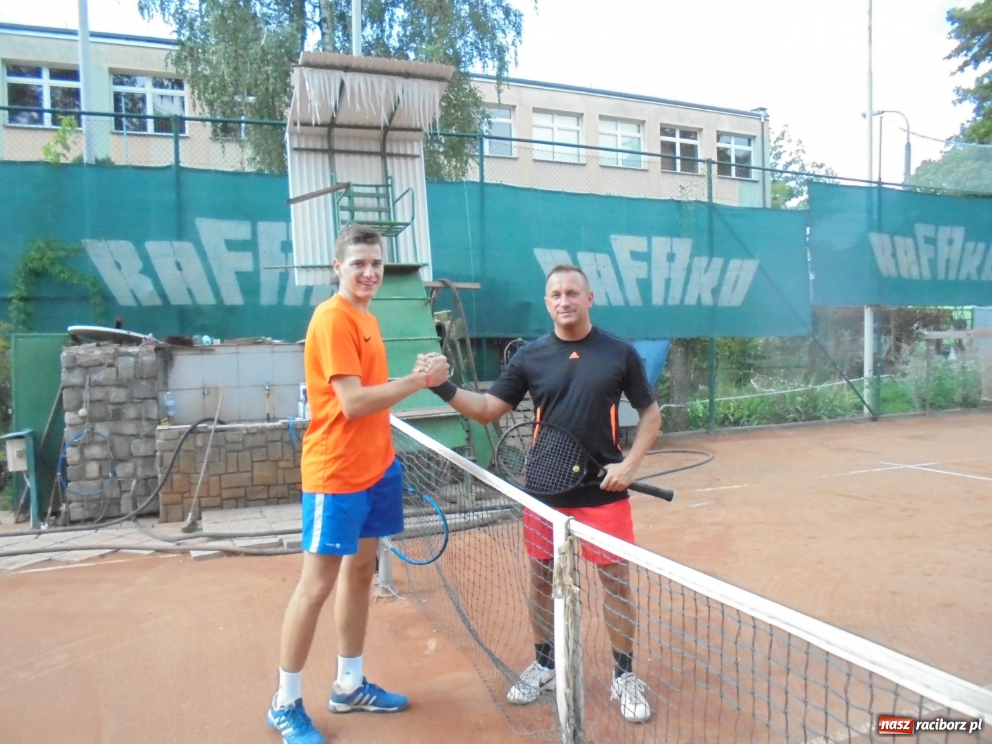 Zdjęcie w galerii na portalu naszraciborz.pl: Puchar Związku Zawodowego Rafako dla Grzegorza Rybińskiego wiadomości z regionu