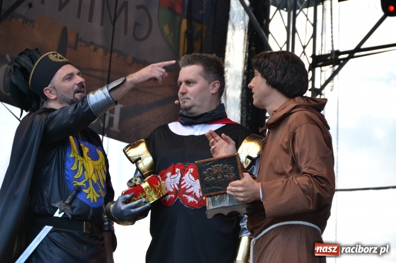 Zdjęcie w galerii na portalu naszraciborz.pl: Dożynki w Roszkowie. Niedzielne popołudnie z Uśmiechem i Kabaretem Młodych Panów wiadomości z regionu