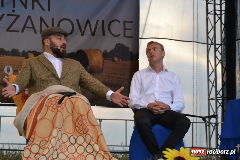 Zdjęcie w galerii na portalu naszraciborz.pl: Dożynki w Roszkowie. Niedzielne popołudnie z Uśmiechem i Kabaretem Młodych Panów wiadomości z regionu