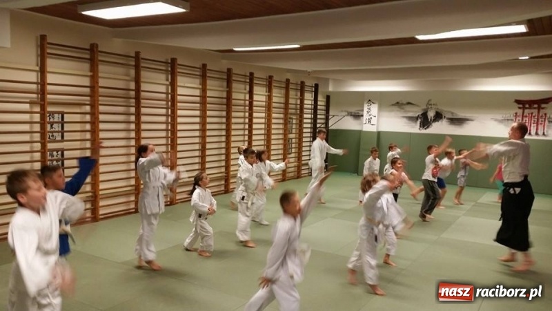 Zdjęcie w galerii na portalu naszraciborz.pl: Rozwijaj ciało i umysł. Japońskie sztuki walki zapewniają zdrowy i wszechstronny rozwój wiadomości z regionu