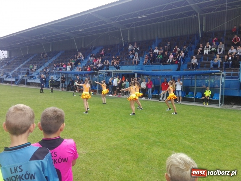 Zdjęcie w galerii na portalu naszraciborz.pl: Młodzi piłkarze LKS Tworków znów odnieśli sukces wiadomości z regionu