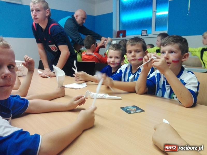 Zdjęcie w galerii na portalu naszraciborz.pl: Młodzi piłkarze LKS Tworków znów odnieśli sukces wiadomości z regionu