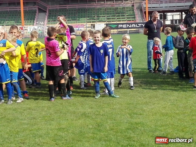 Zdjęcie w galerii na portalu naszraciborz.pl: Młodzi piłkarze LKS Tworków znów odnieśli sukces wiadomości z regionu