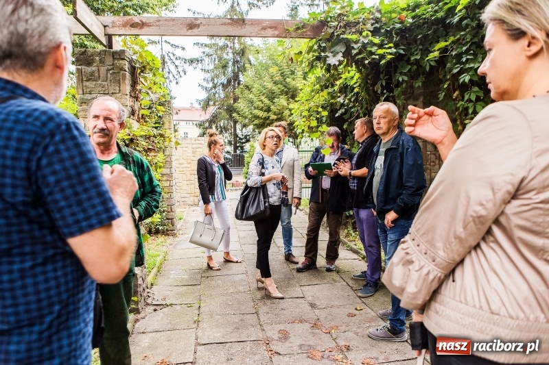 Zdjęcie w galerii na portalu naszraciborz.pl: Przekazano plac budowy pod nowy Ogródek Jordanowski. Co będzie jego największą atrakcją?  wiadomości z regionu